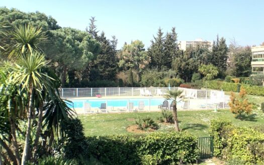 Appartement chemin de Vallauris avec piscine à Juan les Pins